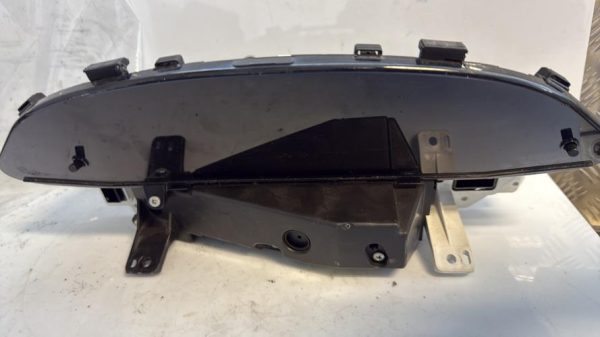 Compteur TOYOTA YARIS 2 PHASE 1 Diesel image 1