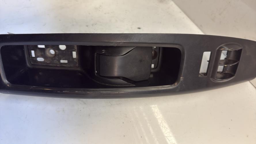 Poignee interieur avant gauche FIAT DOBLO 2 PHASE 2 Diesel image 1