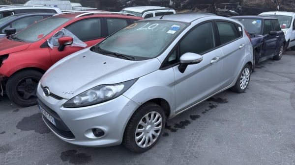 Aile avant gauche FORD FIESTA 6 PHASE 1 Diesel image 1