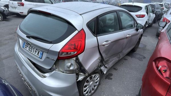 Aile avant gauche FORD FIESTA 6 PHASE 1 Diesel image 3