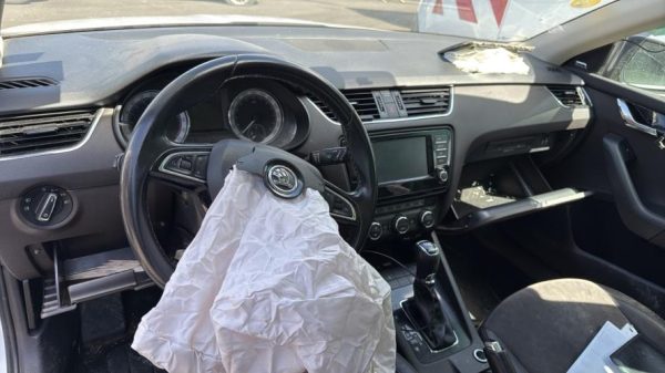 Retroviseur droit TOYOTA YARIS 2 PHASE 1 Diesel image 7