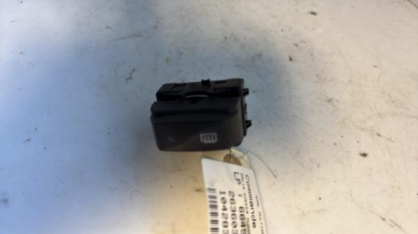 Commande degivrage lunette arriere DACIA DOKKER PHASE 1 Diesel image 4