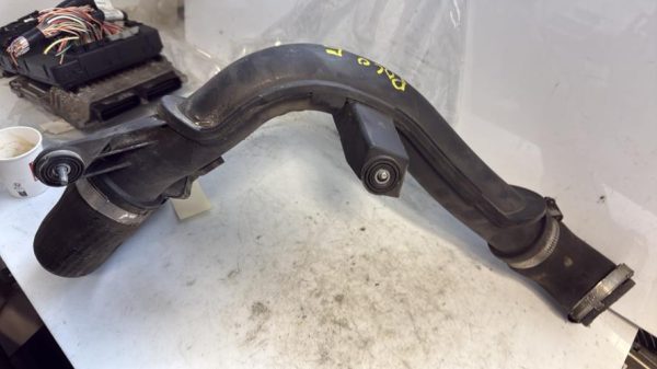 Durite de turbo VOLKSWAGEN POLO 5 PHASE 1 image 1