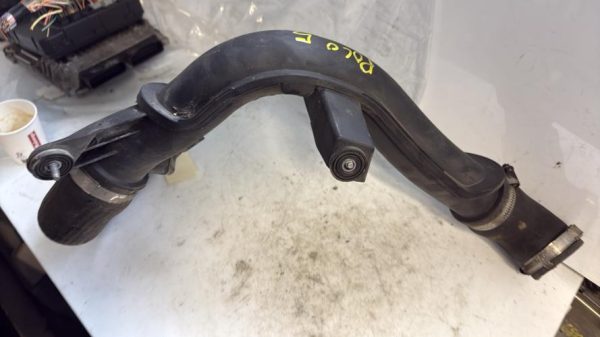 Durite de turbo VOLKSWAGEN POLO 5 PHASE 1 image 2