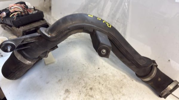 Durite de turbo VOLKSWAGEN POLO 5 PHASE 1 image 4
