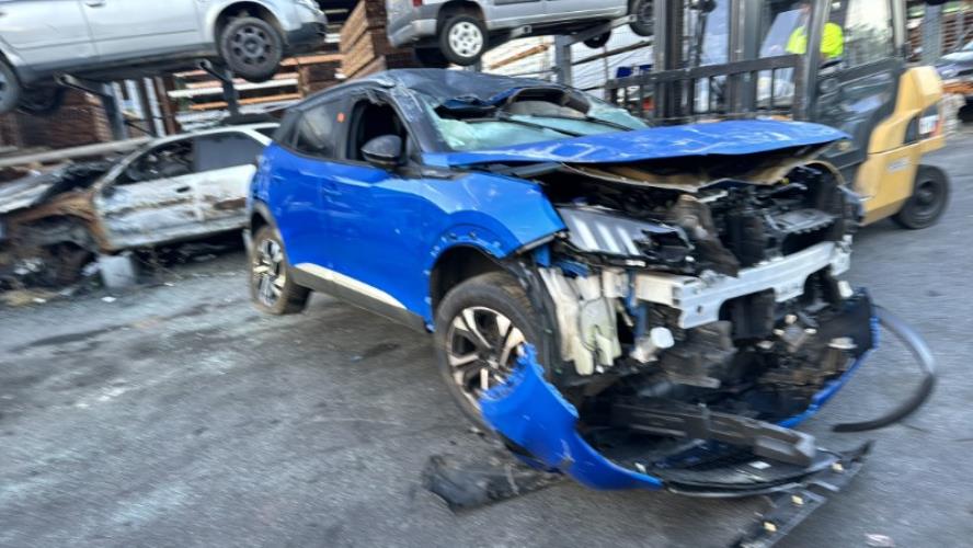 Divers PEUGEOT 2008 2 Essence image 8