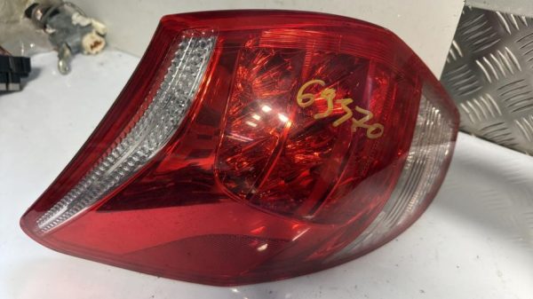 Feu arriere principal gauche (feux) TOYOTA RAV4 3 PHASE 1 Diesel image 3