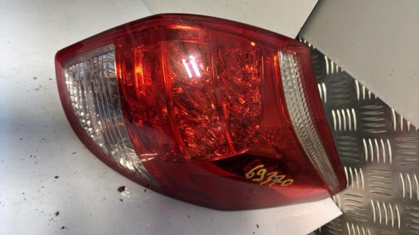 Feu arriere principal droit (feux) TOYOTA RAV4 3 PHASE 1 Diesel image 3