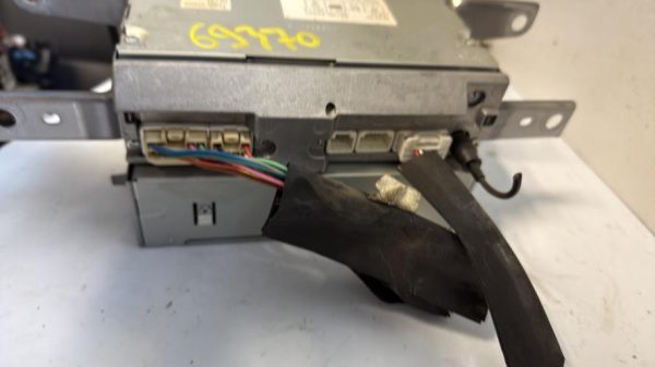 Autoradio d'origine TOYOTA RAV4 3 PHASE 1 Diesel image 3