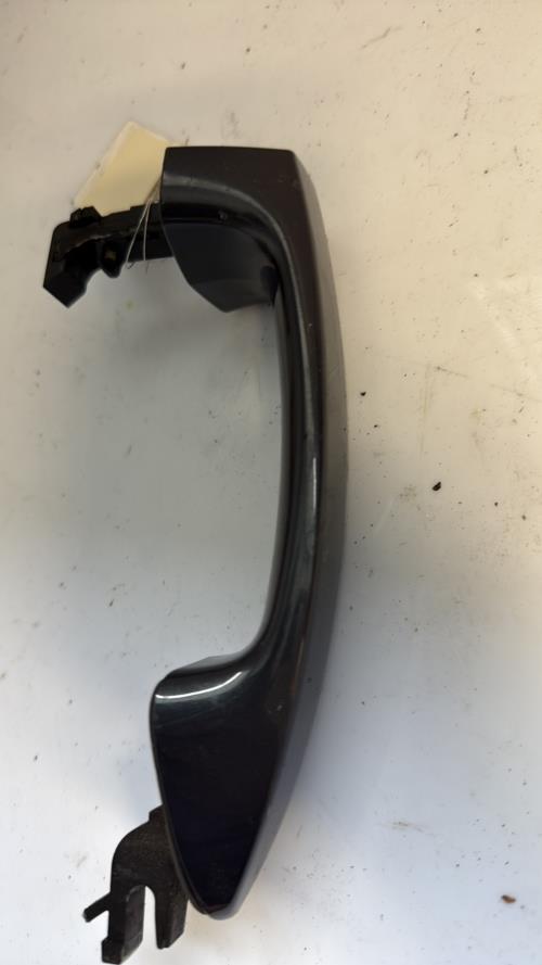 Poignee porte avant gauche FORD FIESTA 6 PHASE 1 Essence image 2
