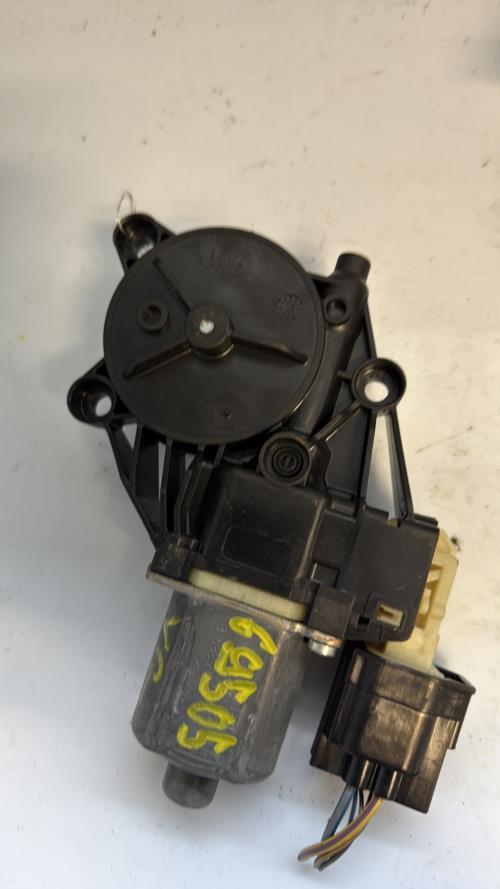 Moteur leve vitre avant gauche FORD FIESTA 6 PHASE 1 Essence image 4