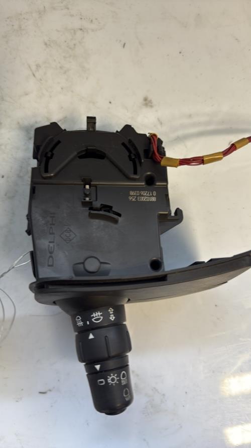 Commodo phare RENAULT CLIO 3 PHASE 1 Diesel image 1