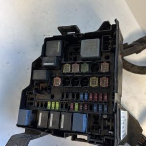 Porte fusible FORD FIESTA 6 PHASE 1 Essence image 1