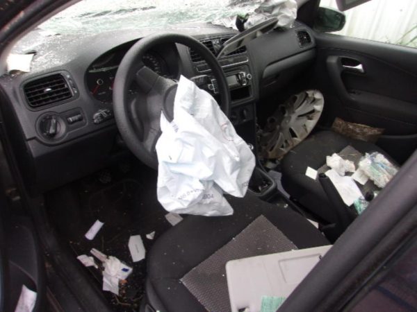 Serrure avant droit VOLKSWAGEN POLO 5 PHASE 1 Diesel image 2