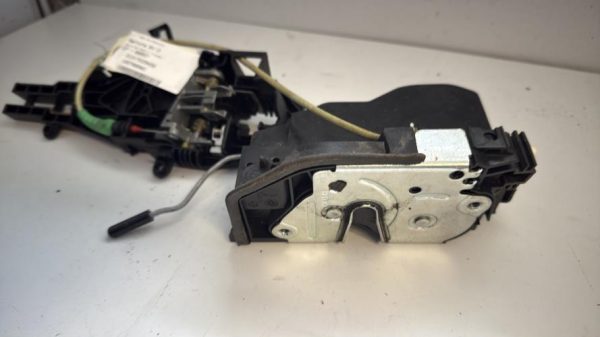 Serrure avant droit BMW X1 E84 PHASE 2 Diesel image 2