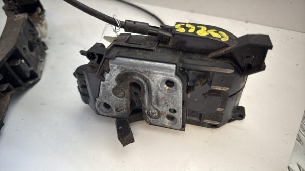 Serrure avant droit RENAULT CLIO 3 PHASE 2 Diesel image 3
