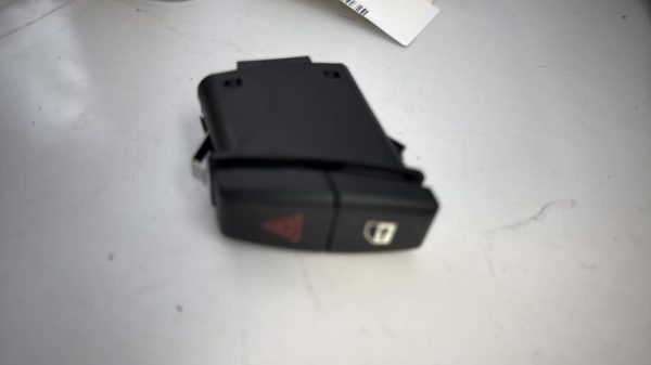 Bouton de warning BMW X1 E84 PHASE 2 Diesel image 2