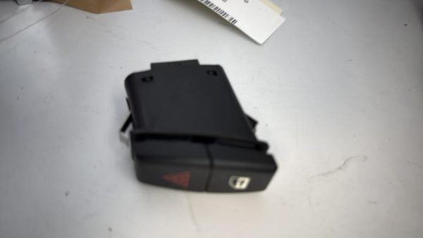 Bouton de warning BMW X1 E84 PHASE 2 Diesel image 3