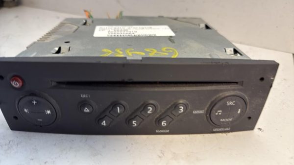 Autoradio d'origine RENAULT SCENIC 2 PHASE 1 Diesel image 1