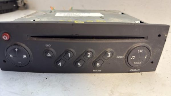 Autoradio d'origine RENAULT SCENIC 2 PHASE 1 Diesel image 4