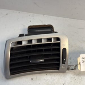 Aerateur tableau de bord avant gauche PEUGEOT 407 PHASE 1 BREAK Diesel image 1