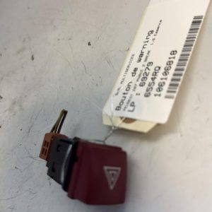 Bouton de warning PEUGEOT 207 PHASE 2 BREAK Essence image 1