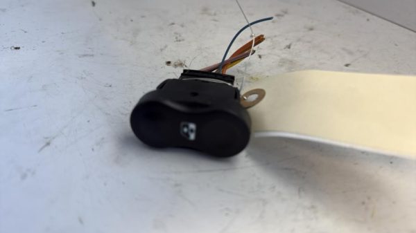 Interrupteur de leve vitre DACIA SANDERO 1 Essence image 3