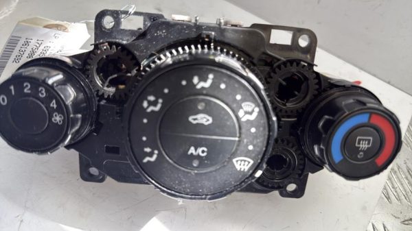 Commande chauffage FORD FIESTA 6 PHASE 1 Diesel image 3