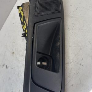 Poignee interieur avant gauche FORD FIESTA 6 PHASE 1 Diesel image 1