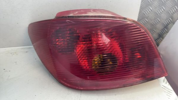 Feu arriere principal droit (feux) PEUGEOT 307 PHASE 1 Diesel image 2