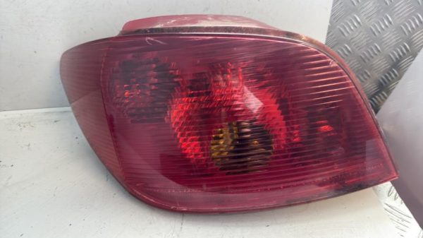 Feu arriere principal droit (feux) PEUGEOT 307 PHASE 1 Diesel image 3