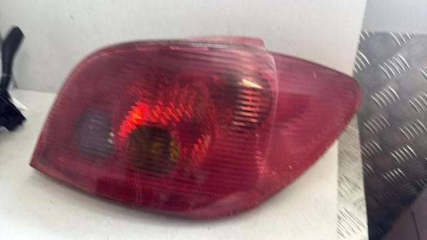 Feu arriere principal droit (feux) PEUGEOT 307 PHASE 1 Diesel image 4