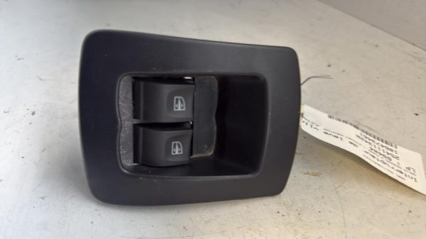 Interrupteur de leve vitre avant gauche DACIA SANDERO 2 PHASE 1 Essence image 3