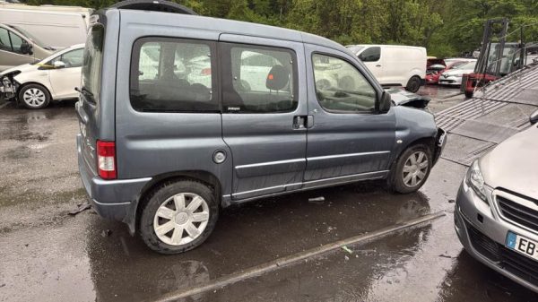 Poignee interieur avant droit CITROEN BERLINGO 1 PHASE 2 Diesel image 7