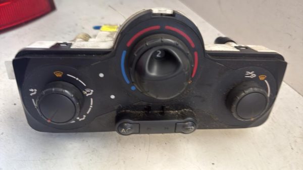 Commande chauffage RENAULT CLIO 3 PHASE 1 Diesel image 2
