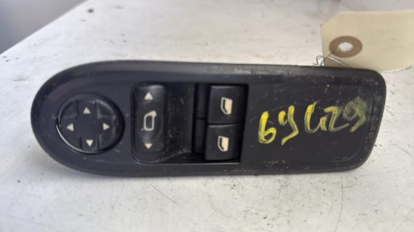 Interrupteur de leve vitre avant gauche PEUGEOT 308 1 PHASE 1 Diesel image 2
