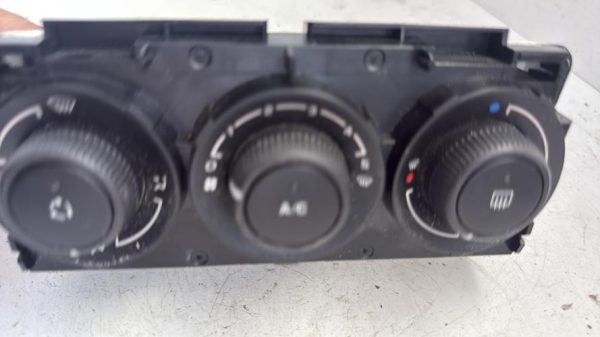 Commande chauffage PEUGEOT 308 1 PHASE 1 Diesel image 3