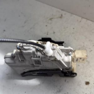 Serrure avant gauche AUDI A4 2 CABRIO PHASE 2 Essence image 1