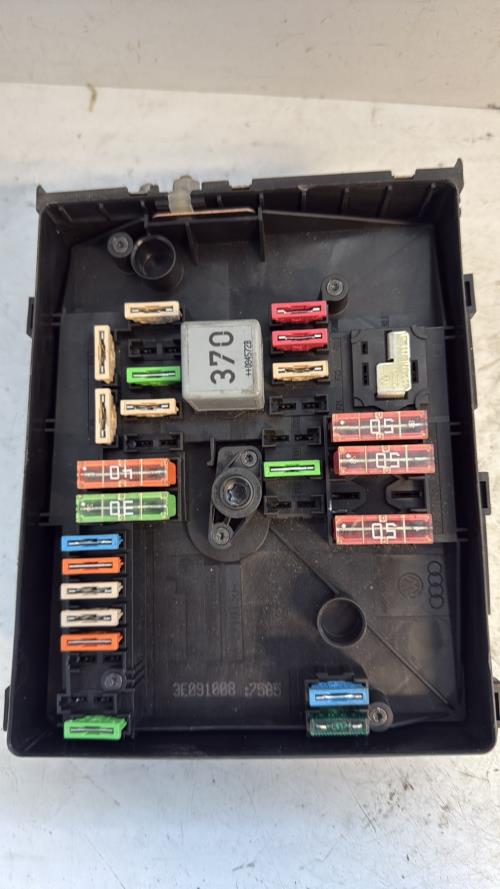 Porte fusible SEAT ALTEA XL PHASE 1 Diesel image 3