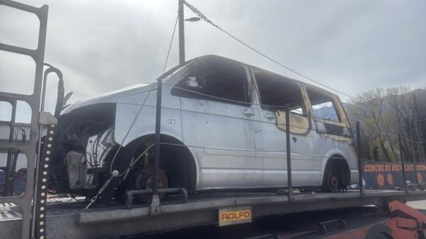 Bloc ABS (freins anti-blocage) VOLKSWAGEN TRANSPORTER 5 PHASE 1 Diesel image 1