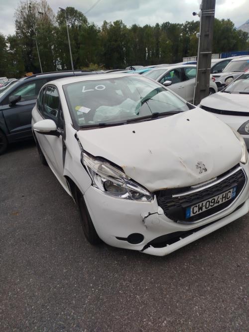 Pare boue avant gauche PEUGEOT 208 1 PHASE 1 Diesel image 3