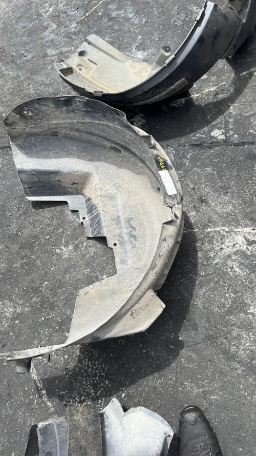 Pare boue arriere droit PEUGEOT 3008 2 PHASE 1 Essence image 3