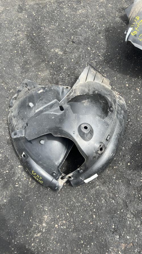 Pare boue avant gauche RENAULT CLIO 3 PHASE 1 Essence image 4