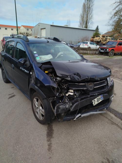 Pare boue avant gauche DACIA SANDERO 2 PHASE 1 Essence image 6