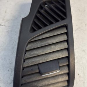 Aerateur tableau de bord BMW SERIE 1 E87 PHASE 2 Diesel image 1