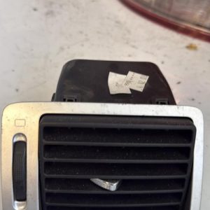 Aerateur tableau de bord avant gauche PEUGEOT 307 PHASE 2 BREAK Diesel image 1