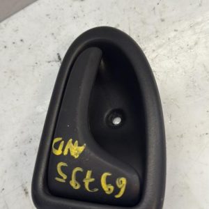 Poignee interieur avant droit RENAULT CLIO 2 PHASE 2 Essence image 1