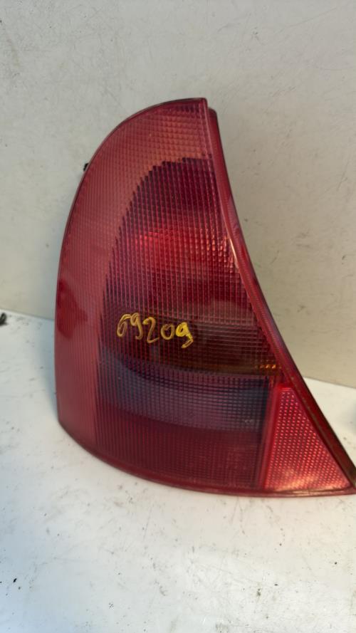 Feu arriere principal gauche (feux) RENAULT CLIO 2 PHASE 1 Essence image 2