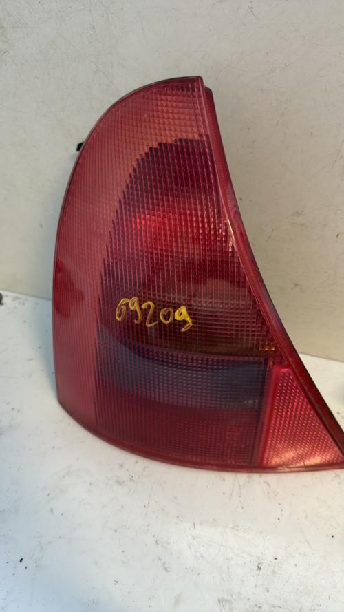 Feu arriere principal gauche (feux) RENAULT CLIO 2 PHASE 1 Essence image 3