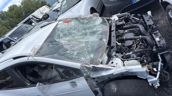 Bloc ABS (freins anti-blocage) RENAULT CLIO 4 PHASE 2 BREAK Diesel image 7